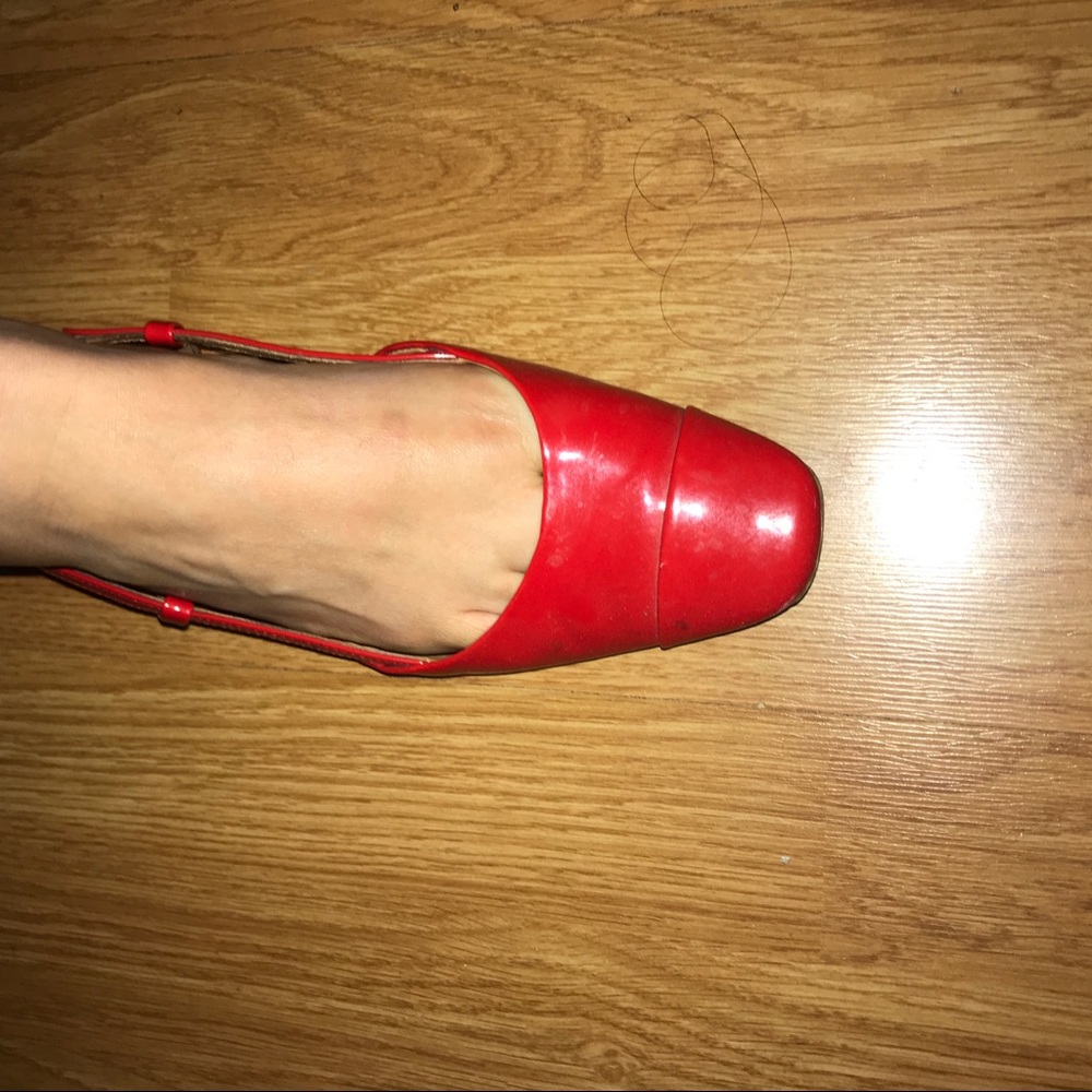 Red flats - Picture 5 of 6